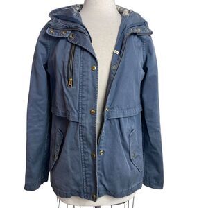TopShop 6 “Wilbert “ parka blue zipper plus snaps ,pockets
Hooded